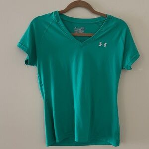 Under Armour Women's Green V-Neck Tee